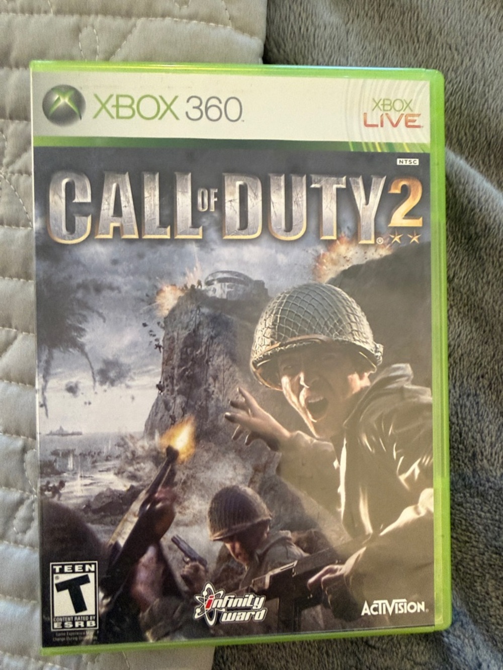 Call of Duty 2 for Xbox 360 - Green Case